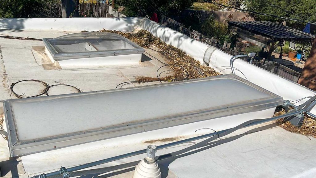 An image of the longest dome skylight on the roof.